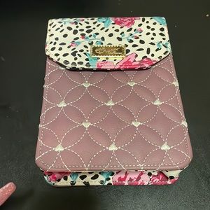 LUV BETSEY JOHNSON LBDARCEY Phone Holder Crossbody Bag